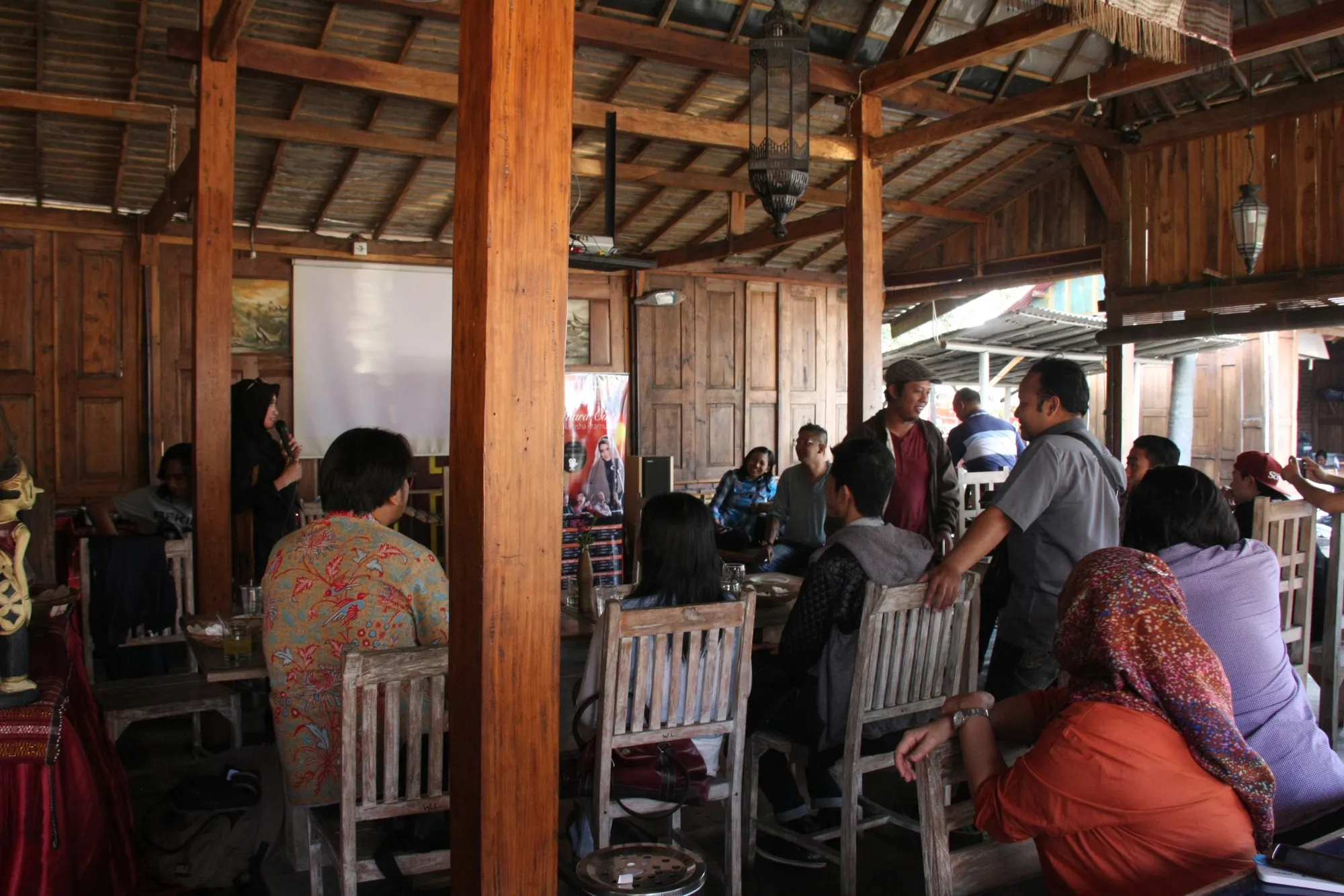 Gathering radio se-Jawa Timur jadi ajang silaturahmi dan mempererat hubungan para pelaku industri musik Indonesia © KapanLagi.com/Natanael