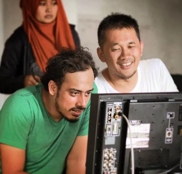 Belajar dari senior, Hanung pun setia menemani Ismail saat syuting 'TALAK 3' Instagram @HanungBramantyo