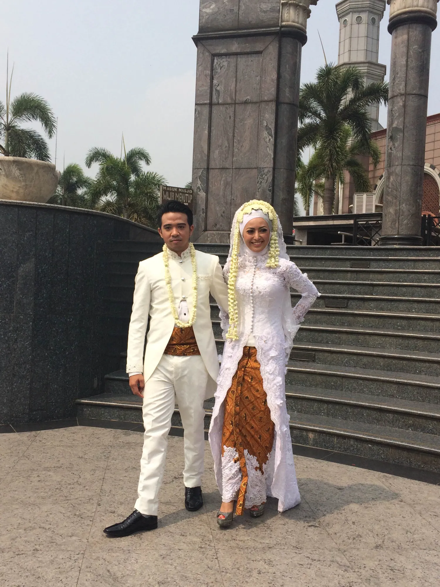 Roby Geisha dan Cinta Ratu Nansya, akhirnya telah resmi menikah. ©KapanLagi.com/Nuzurul Rakhmah