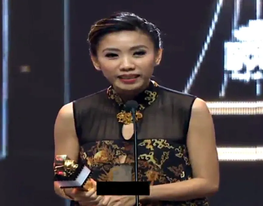 Frederica saat menerima penghargaan IBOMA 2016/©Dokpri 