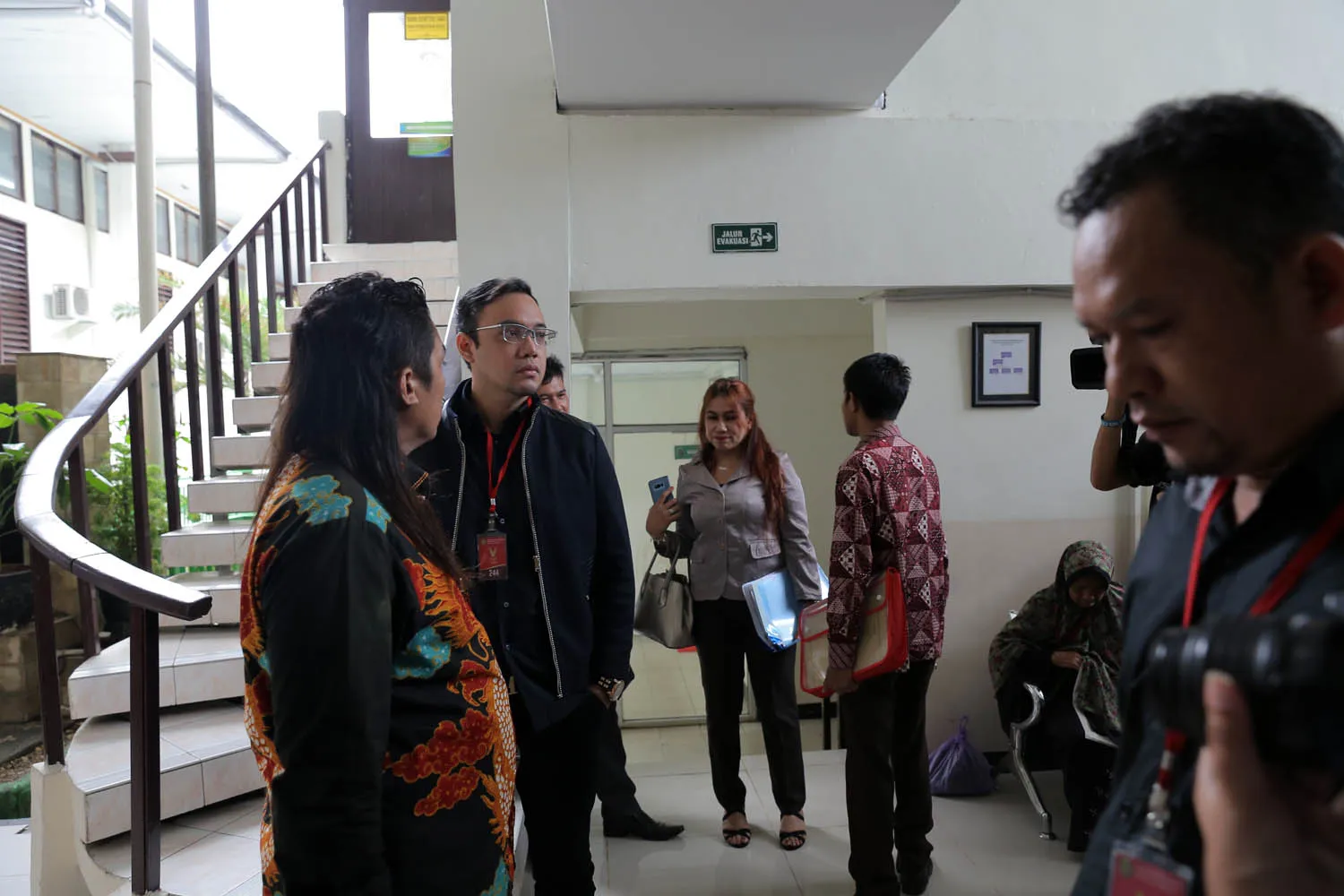 Hubungan antara Sandy Tumiwa dan Tessa Kaunang belum membaik. cr: KapanLagi.com/Mathias Purwanto