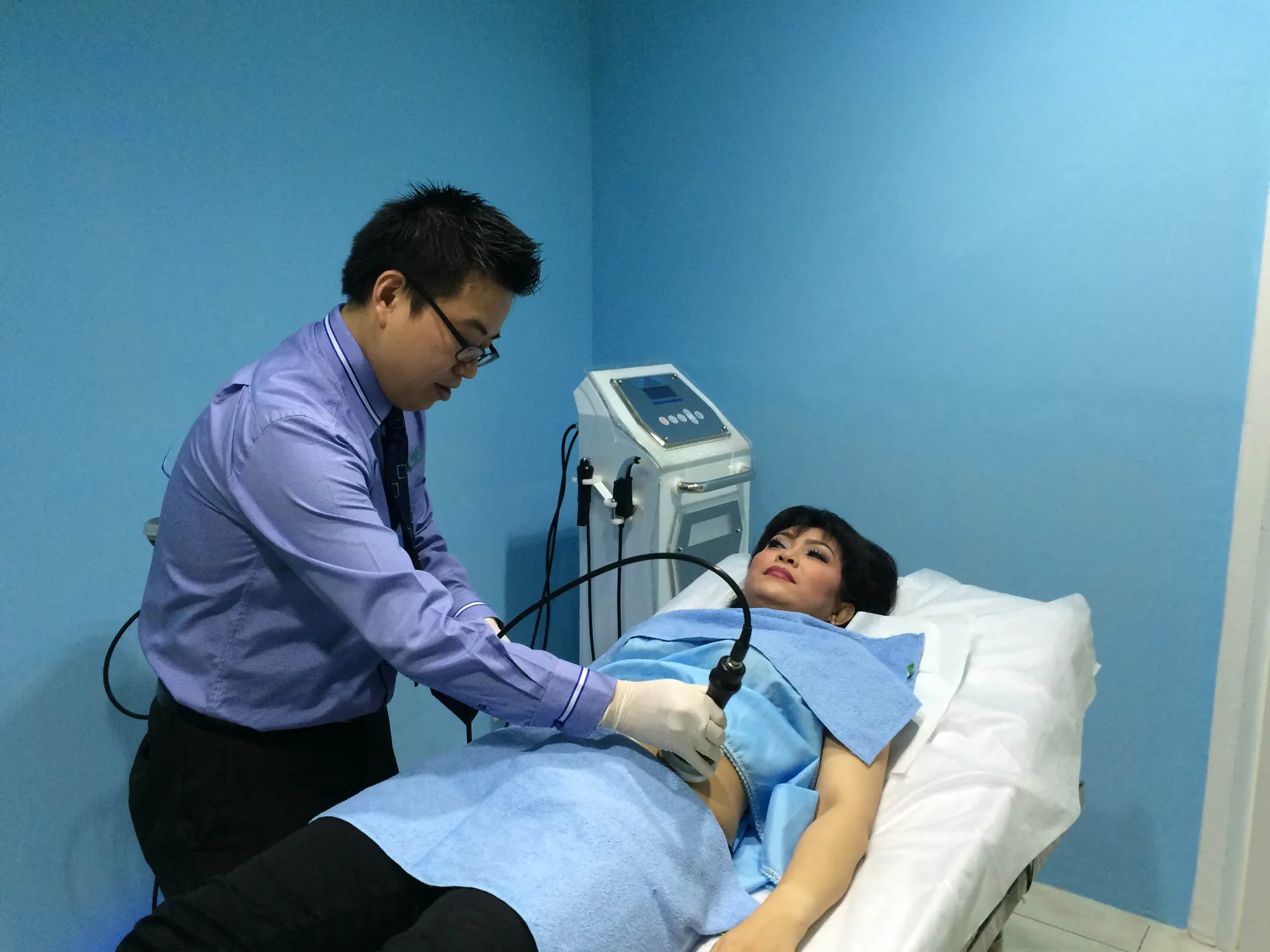 Ratna langsingkan tubuh © KapanLagi.com®/Nuzulur Rakhmah