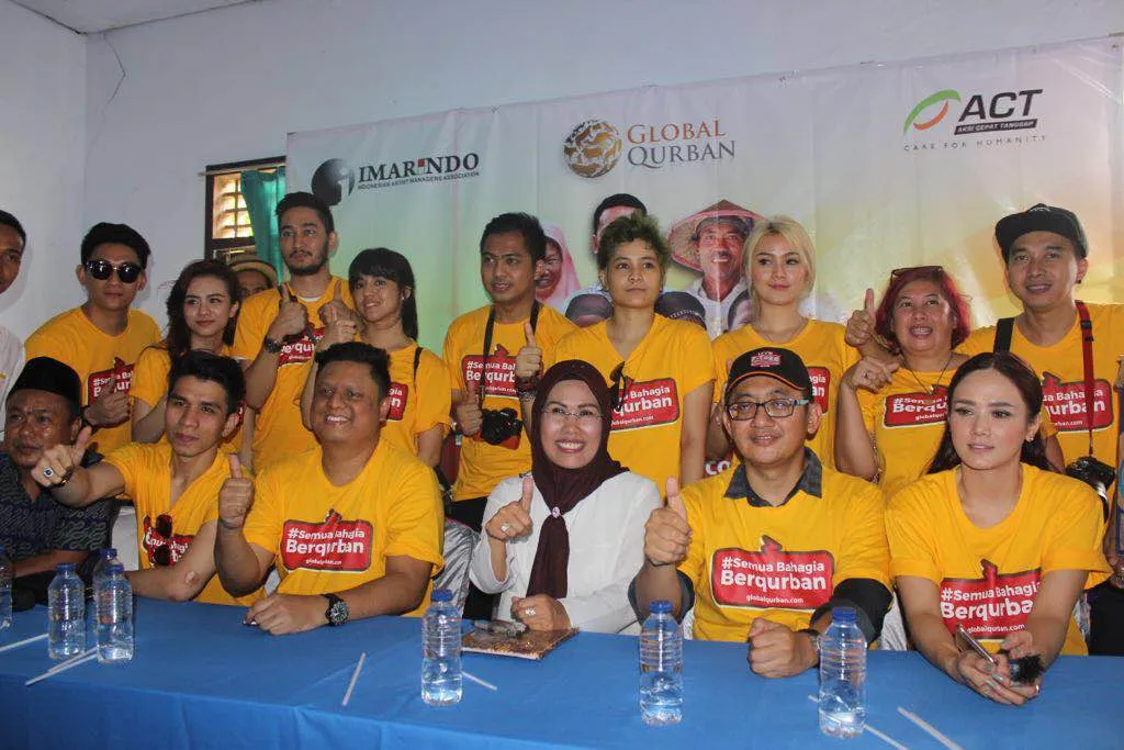 Mulan di acara kurban © KapanLagi.com®/Fikri Alfi Rosyadi