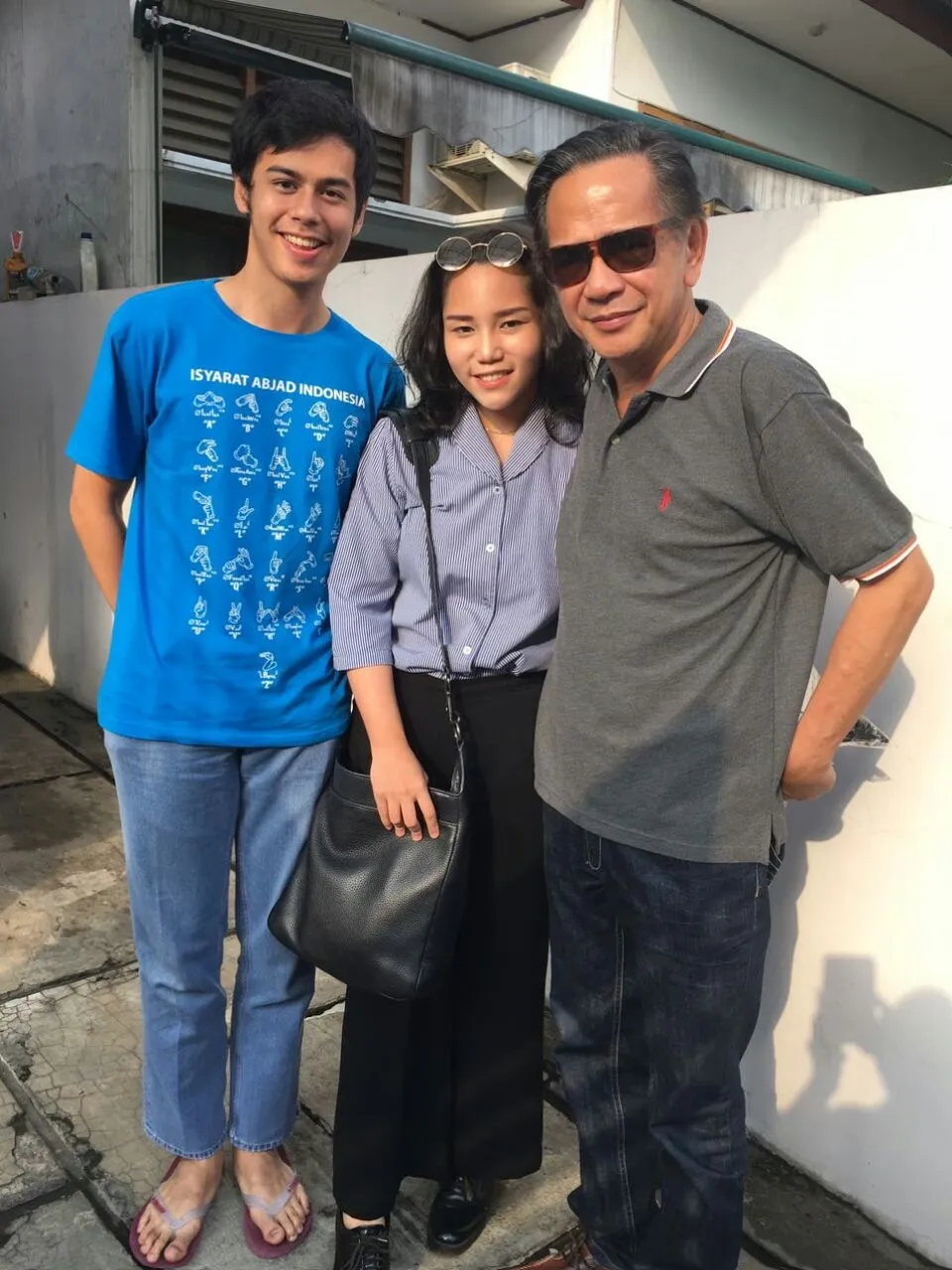 Andin diapit Surya dan Om Ray © KapanLagi.com®/Sahal Fadly