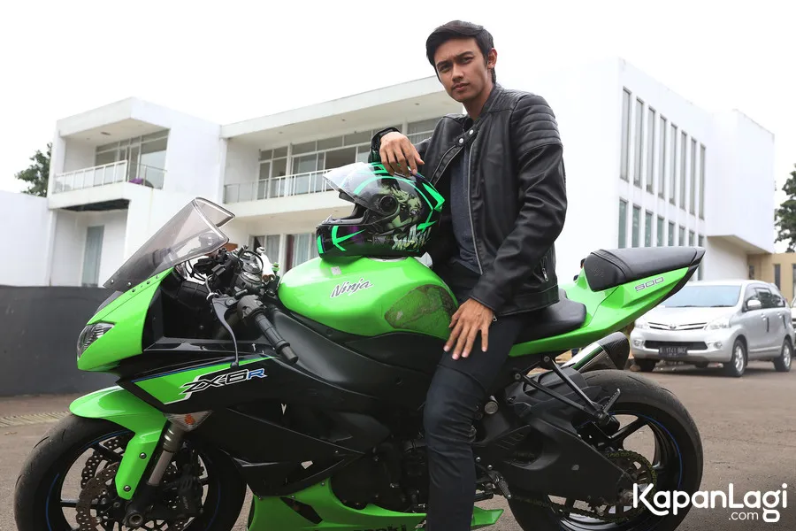 Immanuel Caesar Hito pilih tidur saat jeda syuting © KapanLagi.com®/Budy Santoso