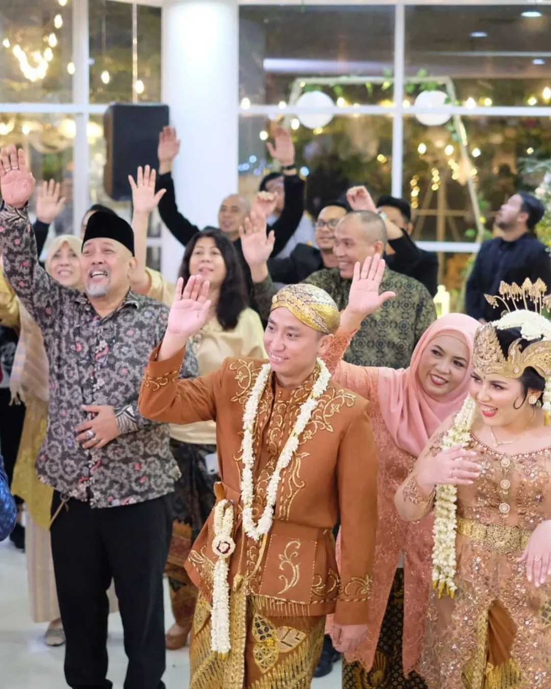 Pernikahan Satrio Dono (credit: Instagram/indrowakrop_asli)