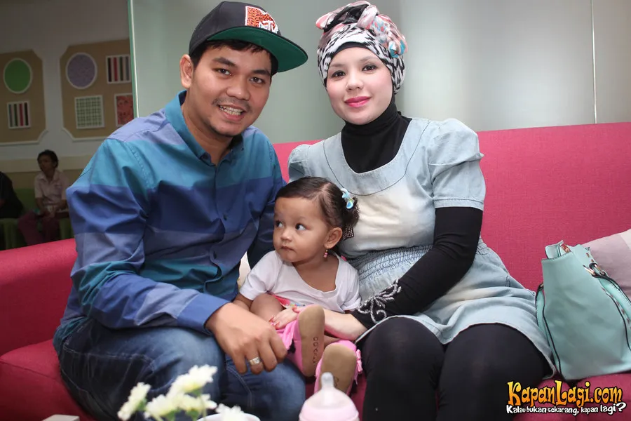 Indra Bekti dan Aldilla Jelita dikaruniai anak kedua tepat di hari Valentine. @KapanLagi.com