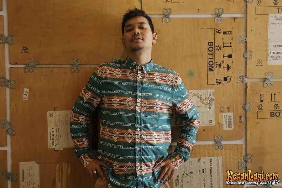 Indra Bekti unjuk kepedulian sosial dengan beramal cokelat. ©KapanLagi.com®
