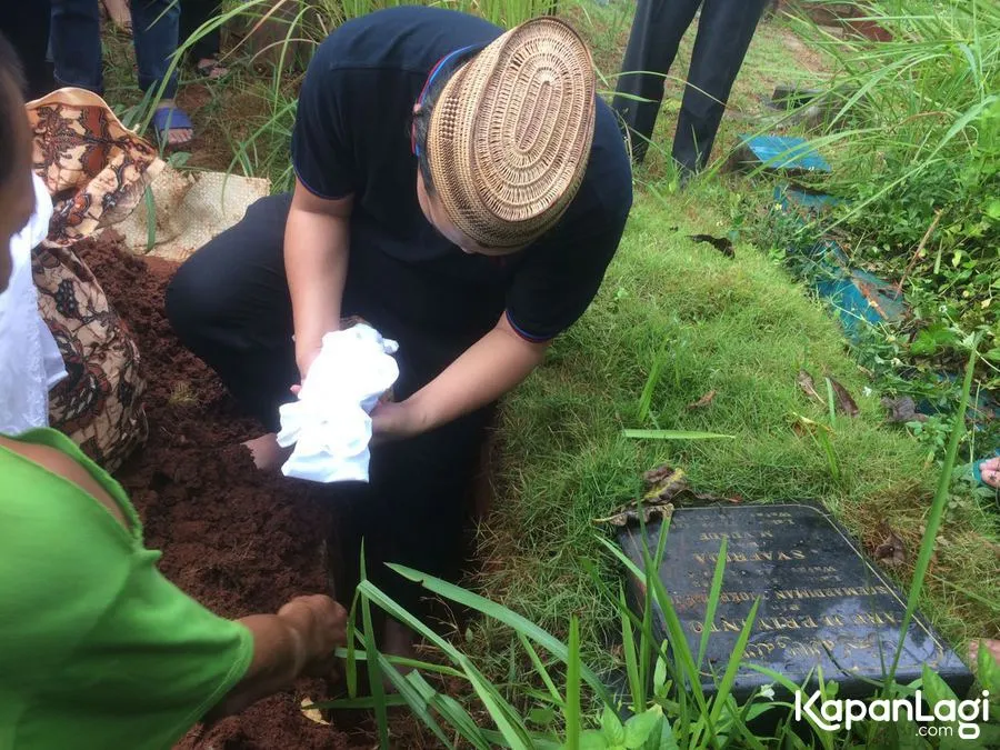 Indra Bekti sempat mengungkap arti di balik nama anak ketiganya. ŠKapanLagi.com/Mathias Purwanto