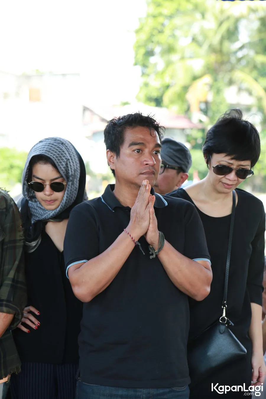 Sebagai anak bungsu yang sangat dekat dengan Ibunda, Indra Lesmana terkejut akan kematian Nien Lesmana © KapanLagi.com/Muhammad Akrom Sukarya