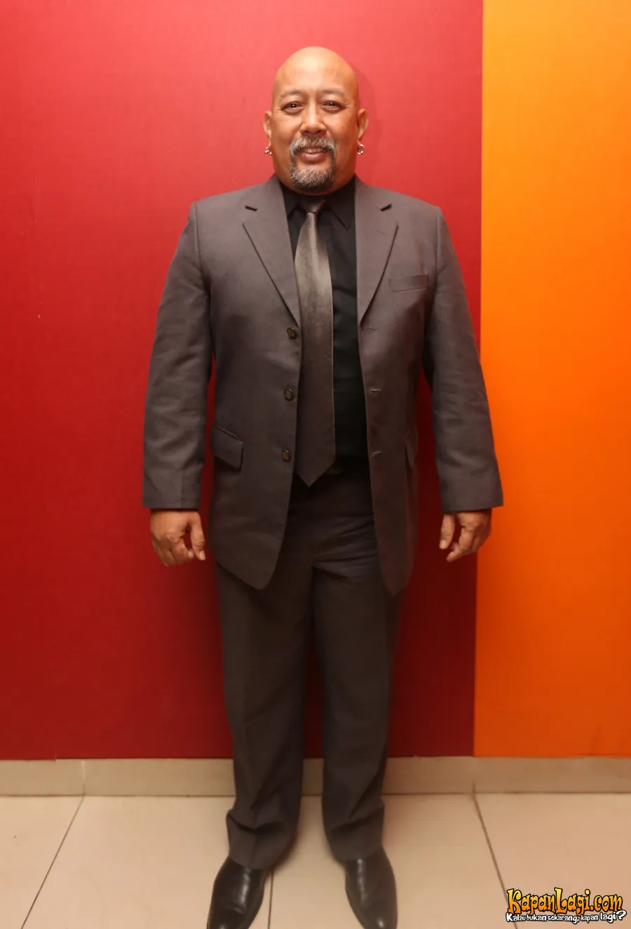 Indro Warkop mengkritisi pemimpin yang belum mengerti sepenuhnya budaya Indonesia.