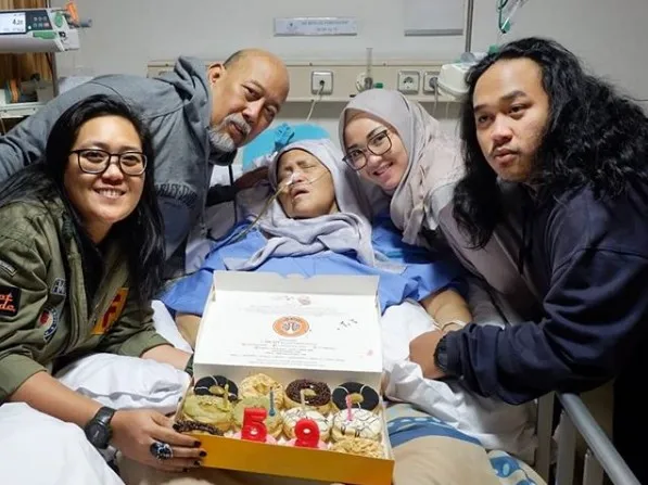 Mendiang istri Indro baru saja merayakan ulang tahun ke-59. (instagram.com/indrowarkop_asli)