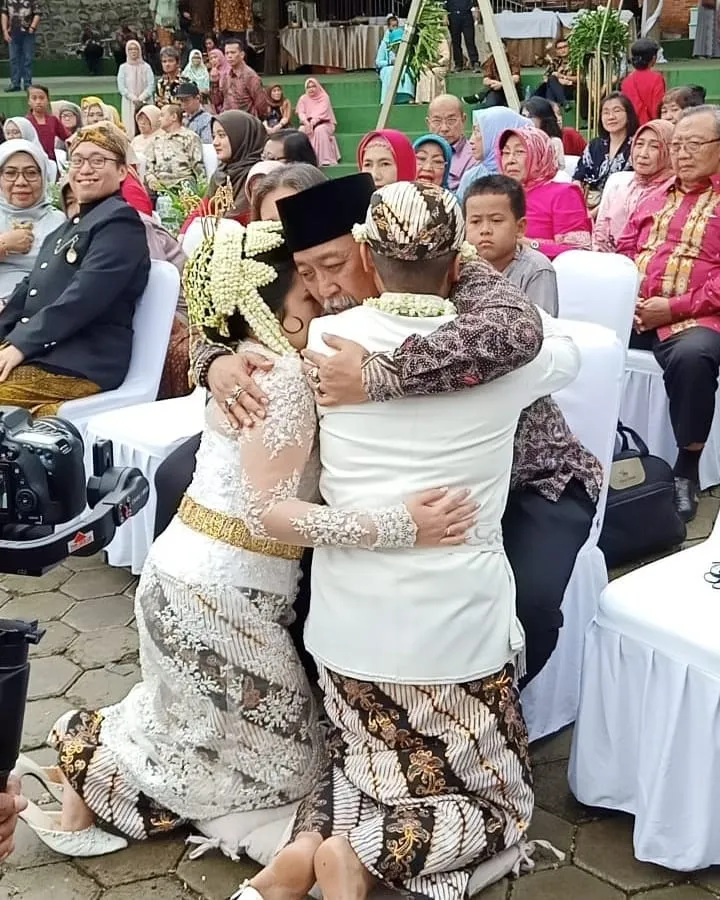 Pernikahan Satrio Dono (credit: Instagram/indrowakrop_asli)