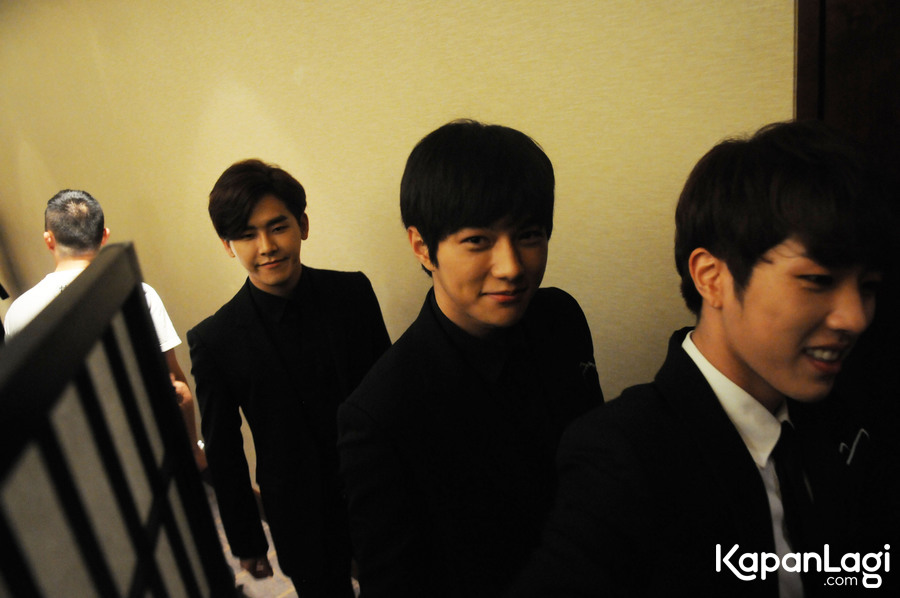Sungyeol, L, dan Hoya saat konferensi pers © KapanLagi.com/Budy Santoso