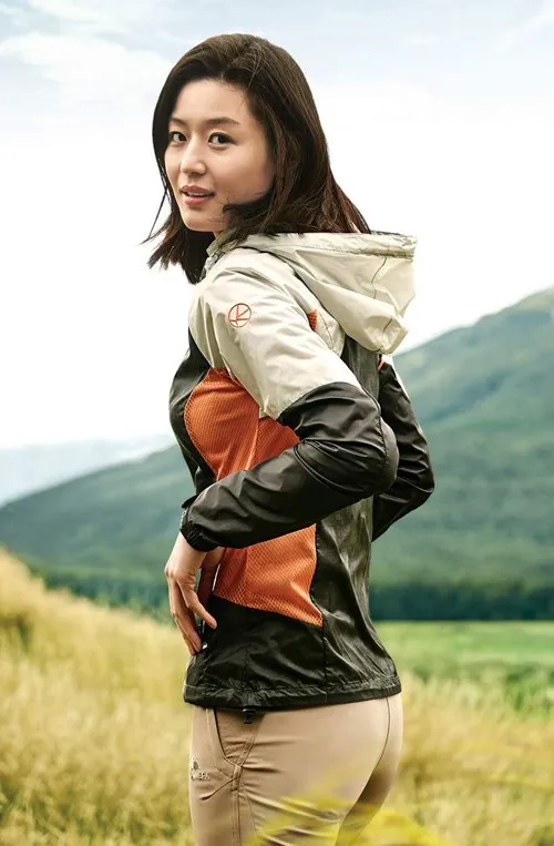 Jun Ji Hyun buktikan gelar Ratu Iklan tidaklah main-main. ©nepa.