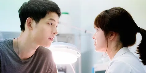 Apakah Song Joong Ki Sama Romantisnya Dengan Yoo Si Jin? - KapanLagi.com