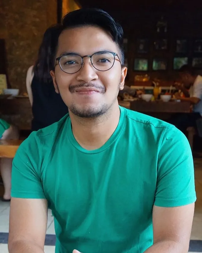 Ihsan akan kembali ke musik pop untuk album barunya. © instagram.com/ihsantarore