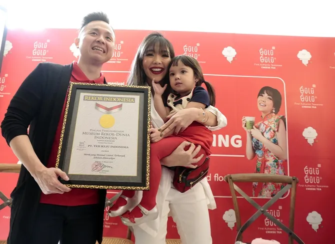 Gisel pada saat launching bisnis terbarunya. KapanLagi.com/Muhammad Akrom Sukarya