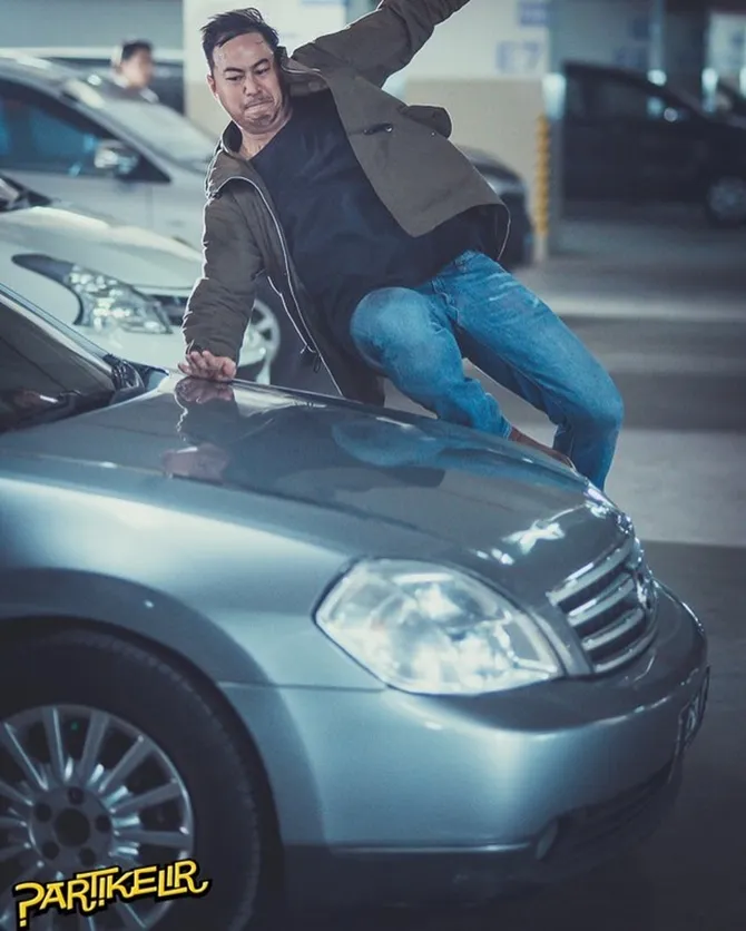 Triple-job sebagai aktor, sutradara, dan penulis yang cukup menantang bagi Pandji. © instagram.com/filmpartikelir/