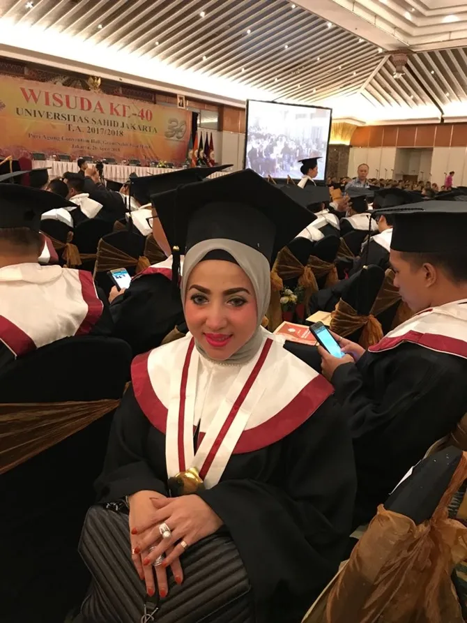 D'Biebet ingin tanamkan pentingnya pendidikan pada sang anak. © KapanLagi.com/Sahal Fadli