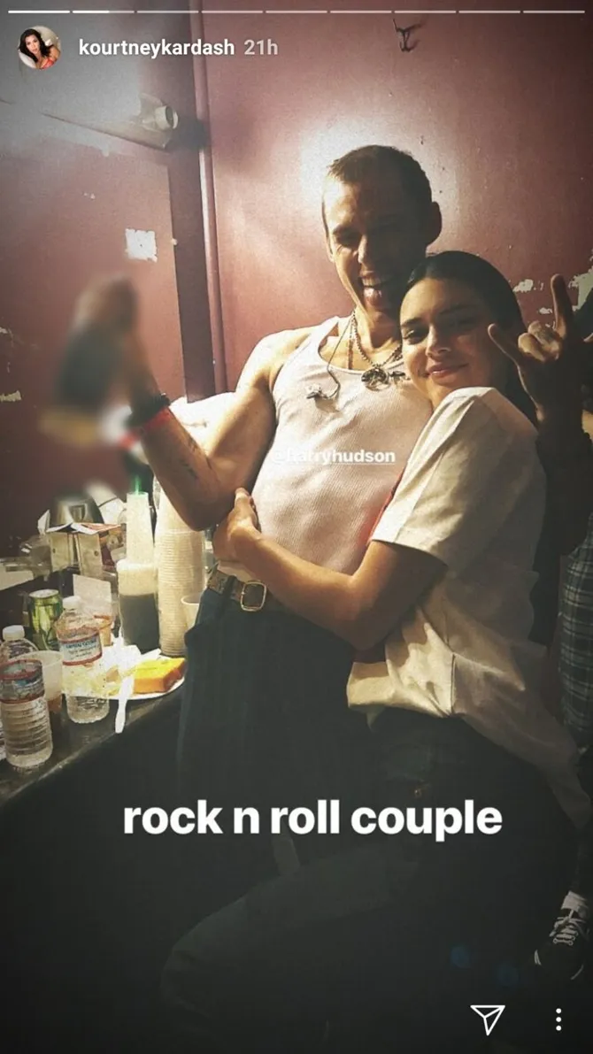 Kourtney mengunggah foto yang membuat publik berspekulasi tentang hubungan Kendall dan Harry (Cr: instagram.com/kourtneykardash)