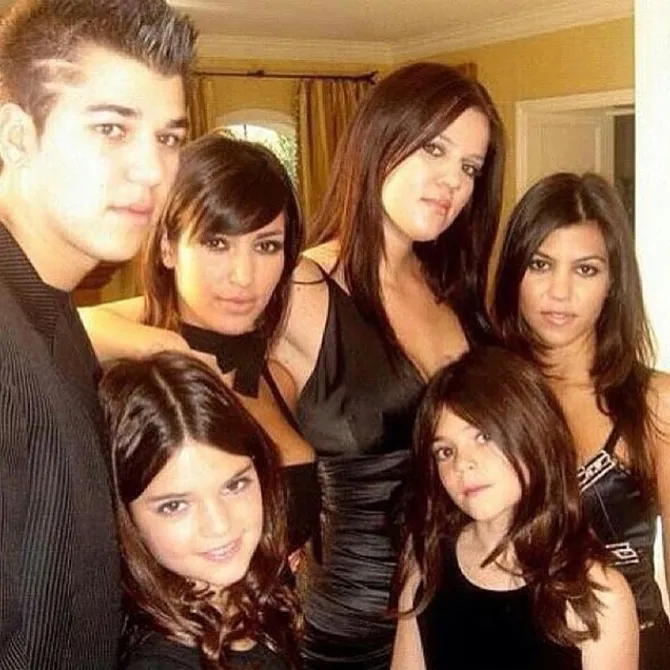 Kylie dan Khloe lebih dekat dibanding dengan saudara yang lain. © Instagram.com/KylieJenner