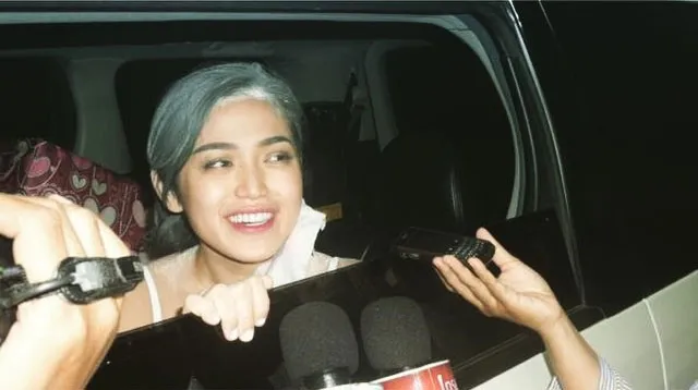ulang tahun iskandar jadi nenek tua kapanlagi ulang tahun iskandar jadi nenek tua kapanlagi