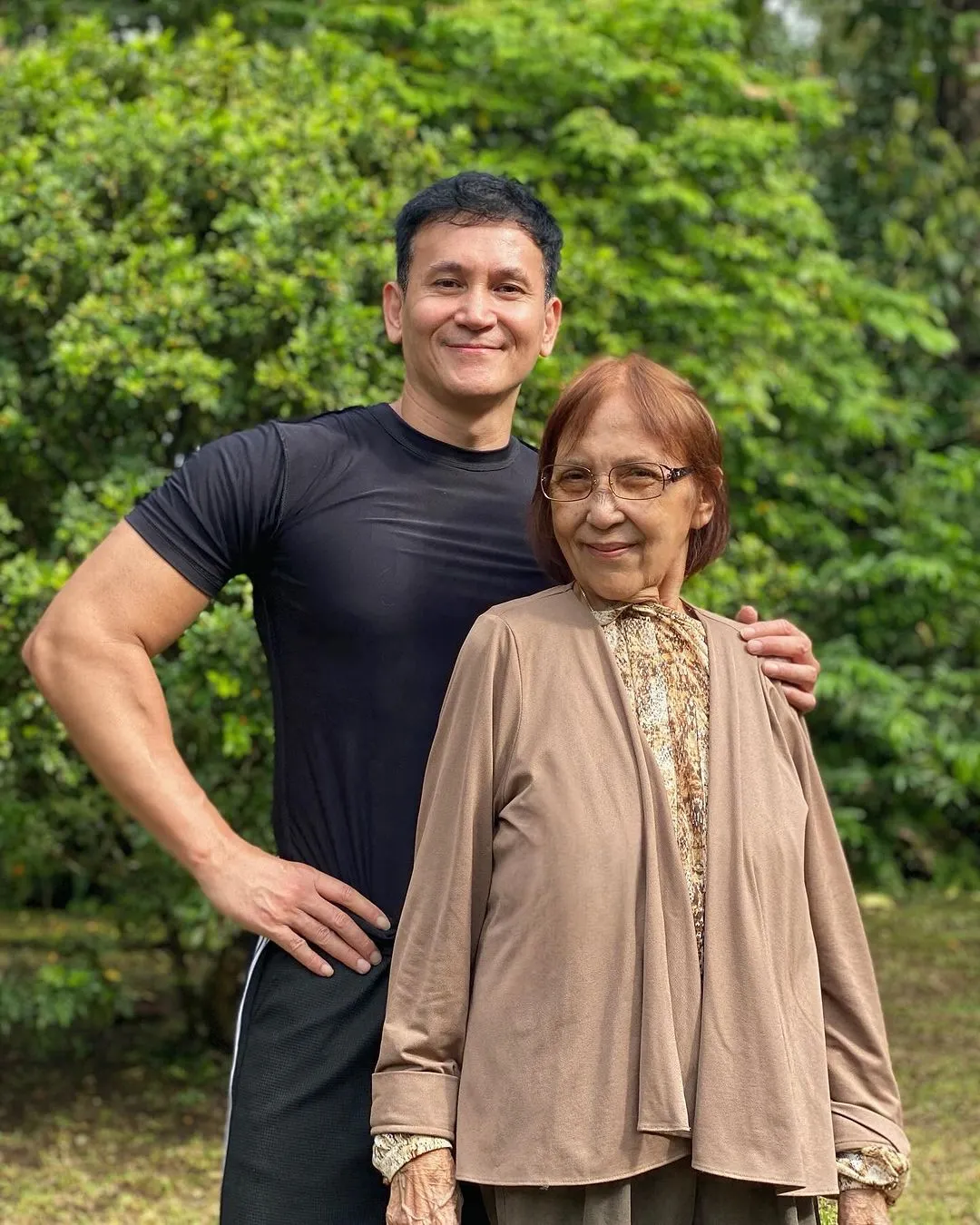 Potret Marcelino Lefrandt bersama ibunya (Sumber: Instagram/@marcelinolefrandt)