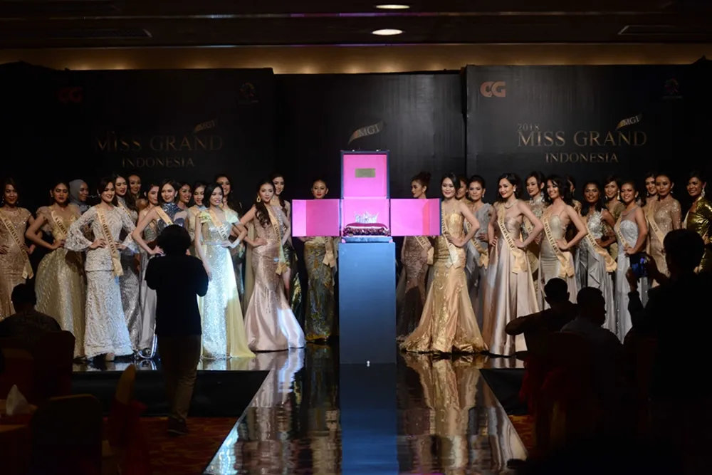 Para finalis memperebutkan mahkota senilai 3 miliar rupiah. (KapanLagi.com/Bayu Herdianto)