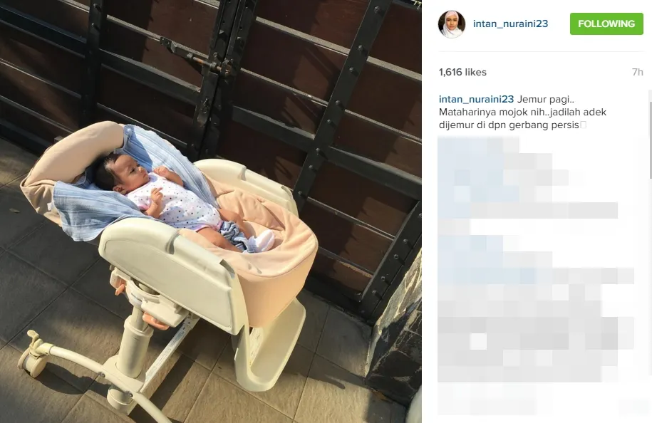 Gaya lucu putri Intan kala berjemur di pojokan ©instagram/intan_nuraini23