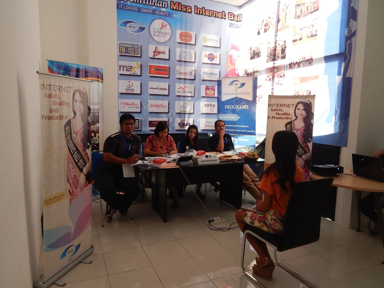 Proses seleksi lewat interview para peserta / © Cakra Lintas