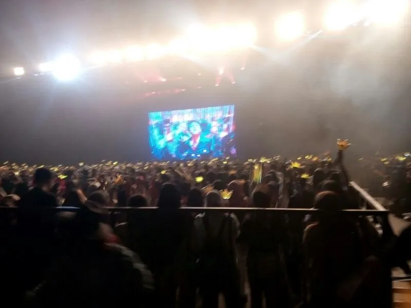 Suasana ICE saat intro konser Big Bang mulai diputar. ©Inas Maulina