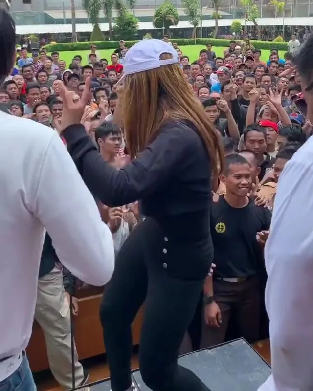 © Instagram.com/inul.d