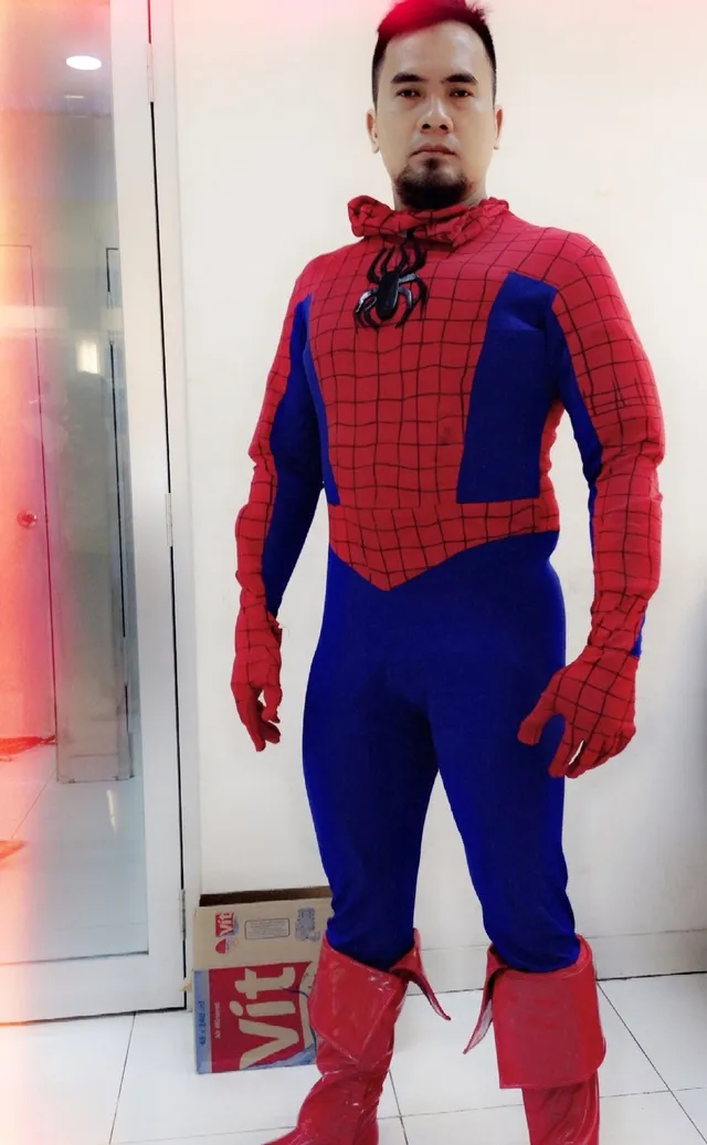 Ipul dalam balutan kostum Spider-Man. (Twitter)