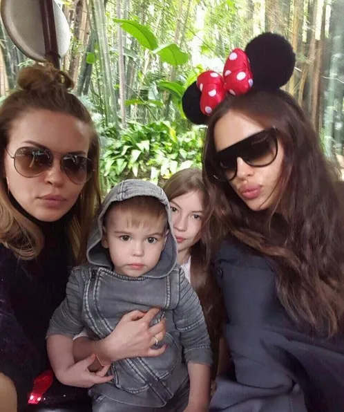 Irina asyik liburan tanpa Bradley © instagram.com/irinashayk