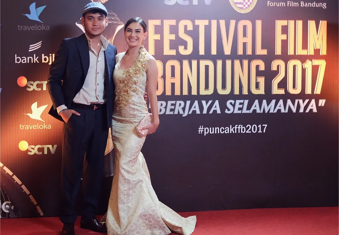 Giorgino dan Bella akhirnya muncul bareng di hadapan awak media © Instagram/_irishbella_