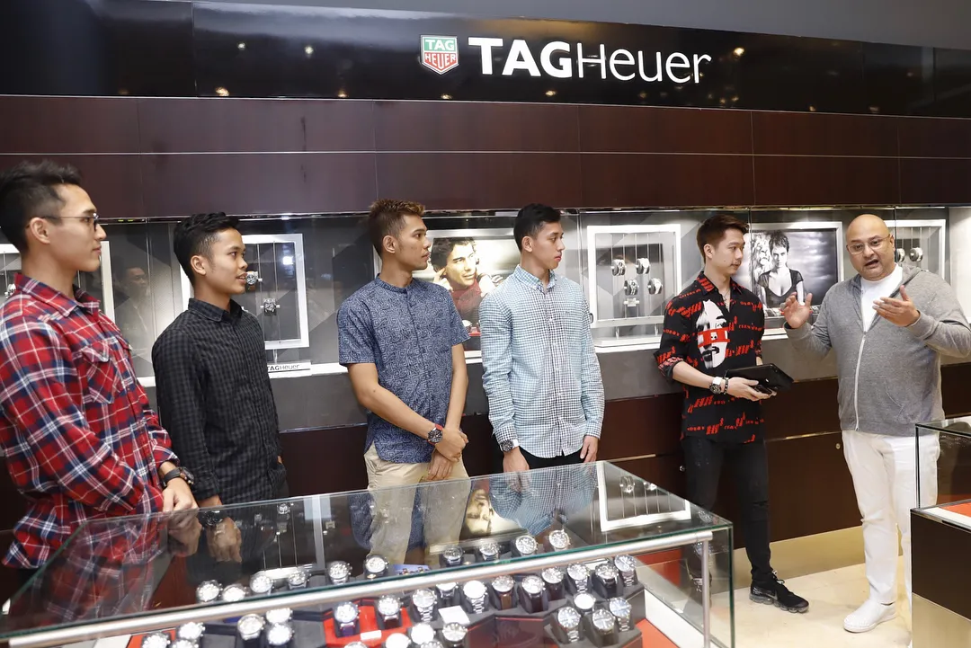 Hadiah Jam Tangan Mewah