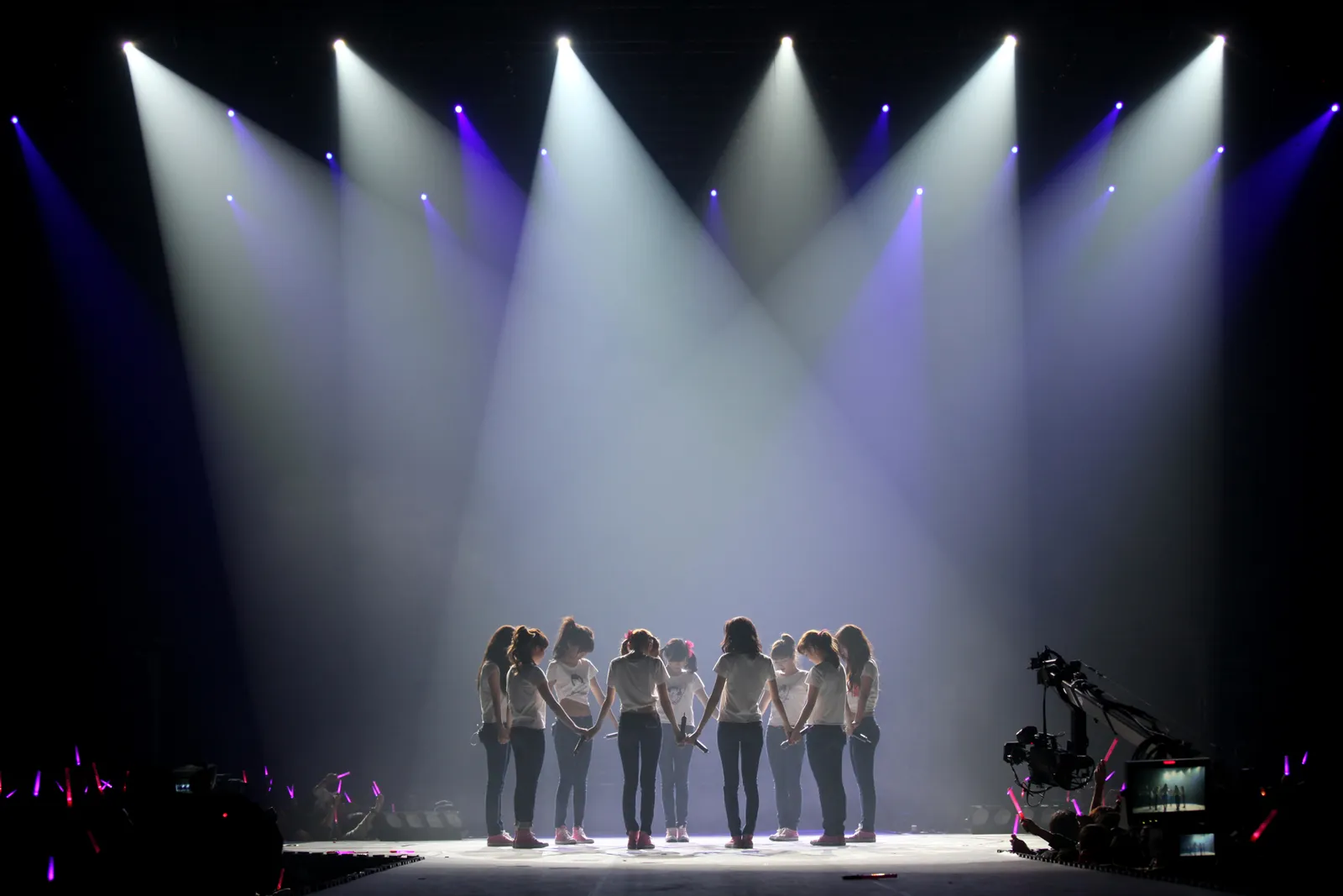 Asia Tur Pertama; Into The New World
