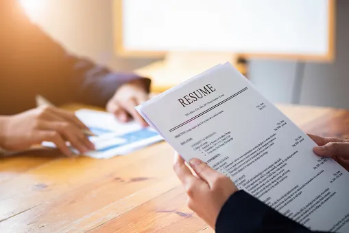 Perbedaan CV dan Resume (credit: unsplash)