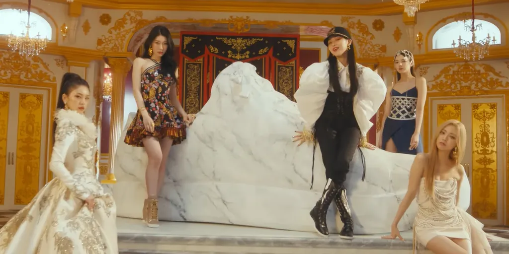 ITZY - SNEAKERS dan Terjemahan Bahasa Inggris