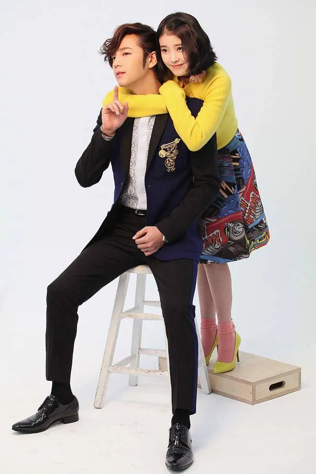 IU dan Jang Geun Suk saat sesi pemotretan untuk Bel Ami @allkpop.com