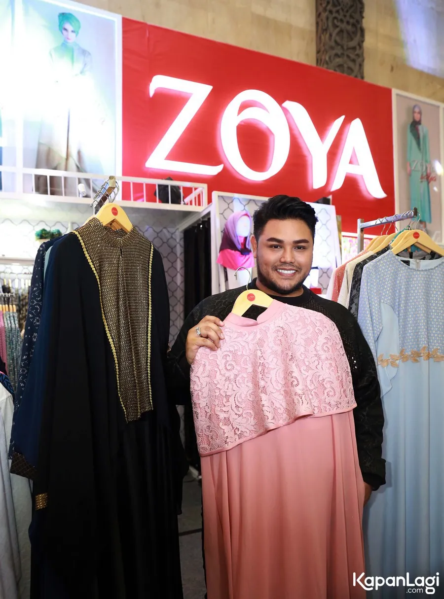 Igun akan merilis koleksi busana Ramadhannya dalam warna pastel dan glamour/©KapanLagi.com®/M. Akrom Sukarya