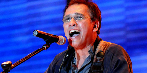 Iwan Fals  10 Lirik Lagu Terbaik Iwan Fals Versi 