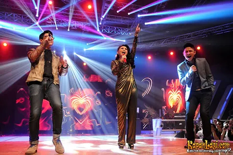 Afgan, Rossa dan Pasha nyanyikan lirik baru @foto: KapanLagi.com®/Bambang E Ros