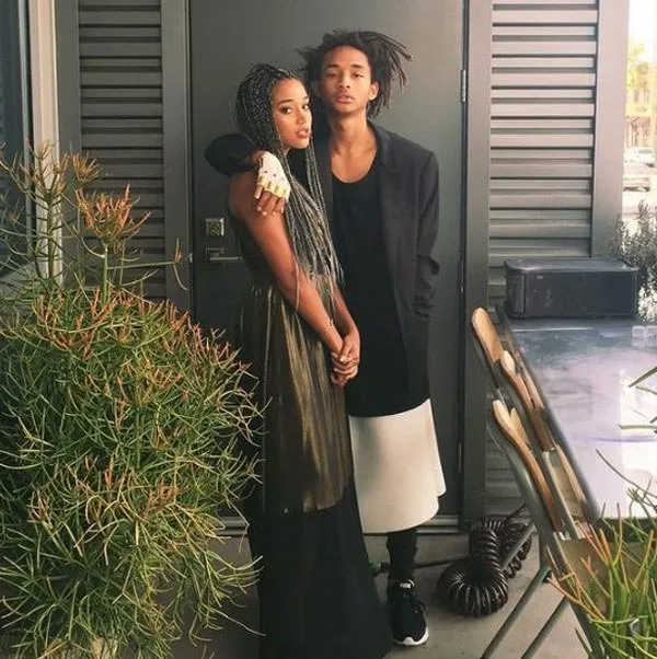 Jaden pakai rok layaknya seorang wanita © instagram.com/amandlastenberg