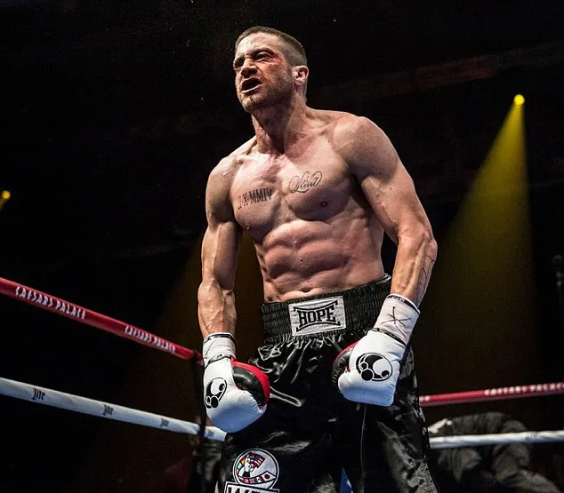 Jake Gyllenhaal @ dailymail.co.uk