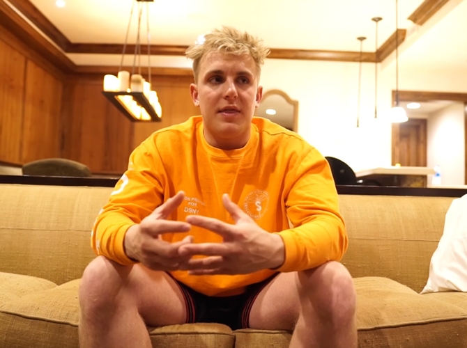 Jake mewakili sang adik meminta maaf dan minta dukungan pada fans Logan. (Courtesy of Youtube/Jake Paul)