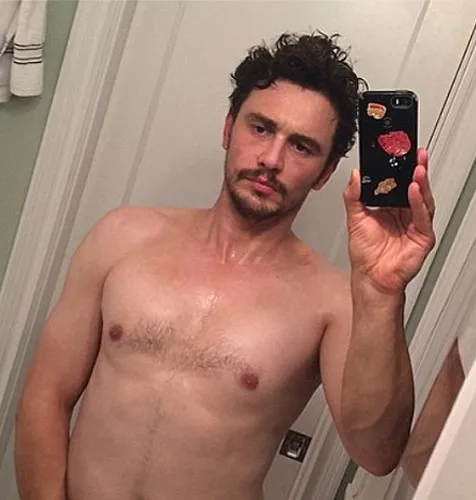 Foto yang diunggah hingga kemudian dihapus oleh James @ eonline.com