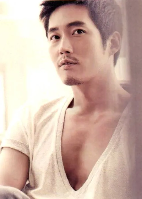Jang Hyuk akan segera jadi ayah 3 orang anak. ©allkpop.com.