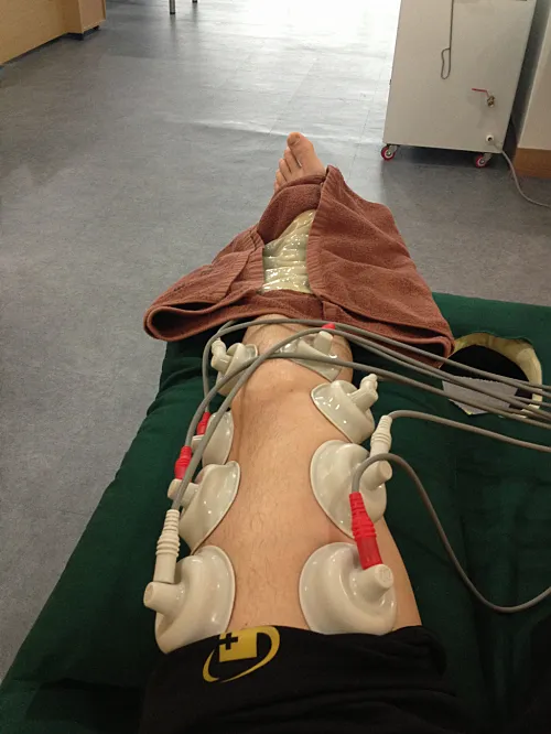 Jang Woo Hyuk alami cidera kaki. ©soompi.com